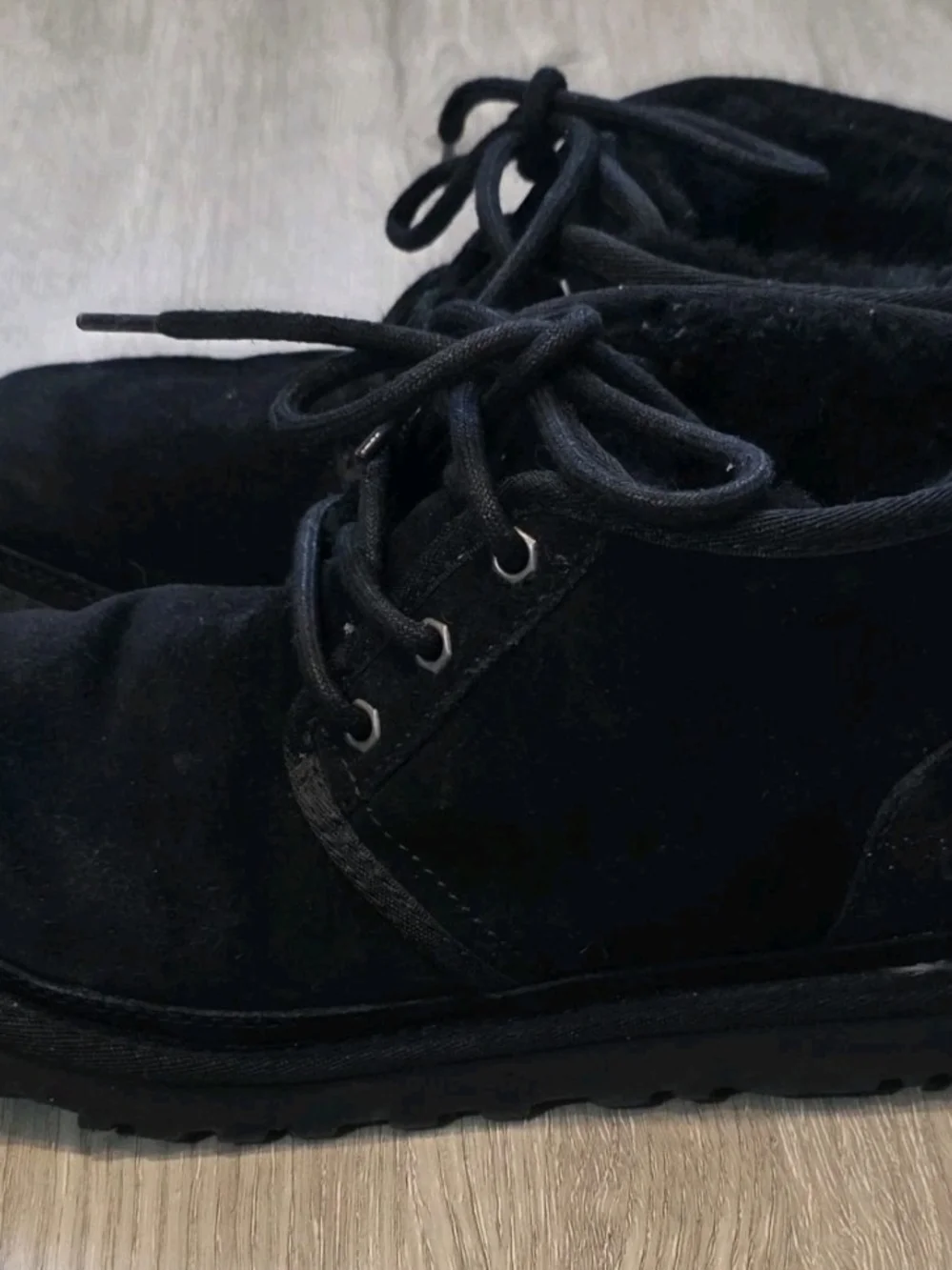 UGG Neumel Black Boot Size 7 Womens # 1094269 Lace Up Sheep Skin Suede Leather